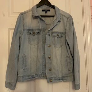 Forever 21 Denim Jacket Size Large